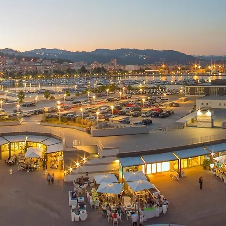 Noemi Chic And شقة فندقية