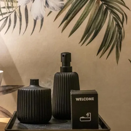 Noemi Chic And Aparthotel La Spezia