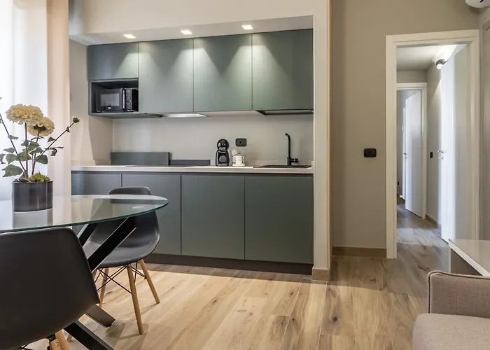 アパートホテル Noemi Chic And