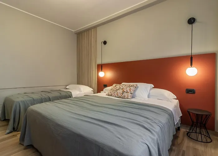 Noemi Chic And アパートホテル 4*