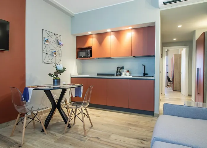 Noemi Chic And Aparthotel