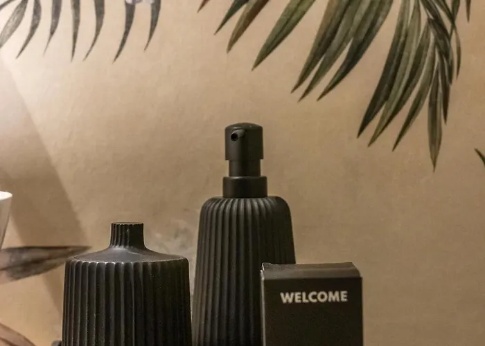 Noemi Chic And Aparthotel La Spezia